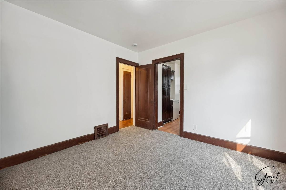 Apartment for rent at 15356 Washburn, Detroit, MI 48238