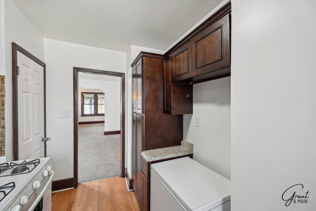 Apartment for rent at 15356 Washburn, Detroit, MI 48238