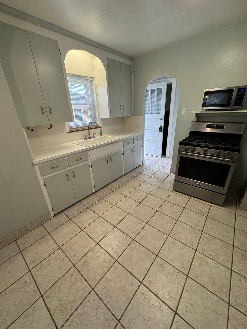 House for rent at 3921 W Ridge, Erie, PA 16506