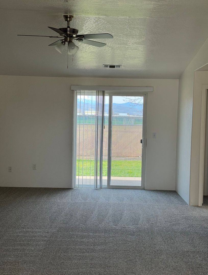 House for rent at 3936 Francine Court, White City, OR 97503