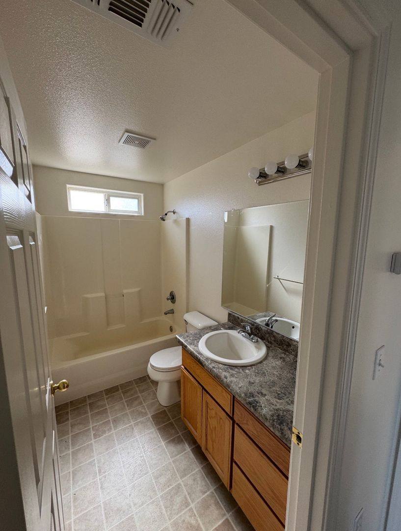 House for rent at 3936 Francine Court, White City, OR 97503