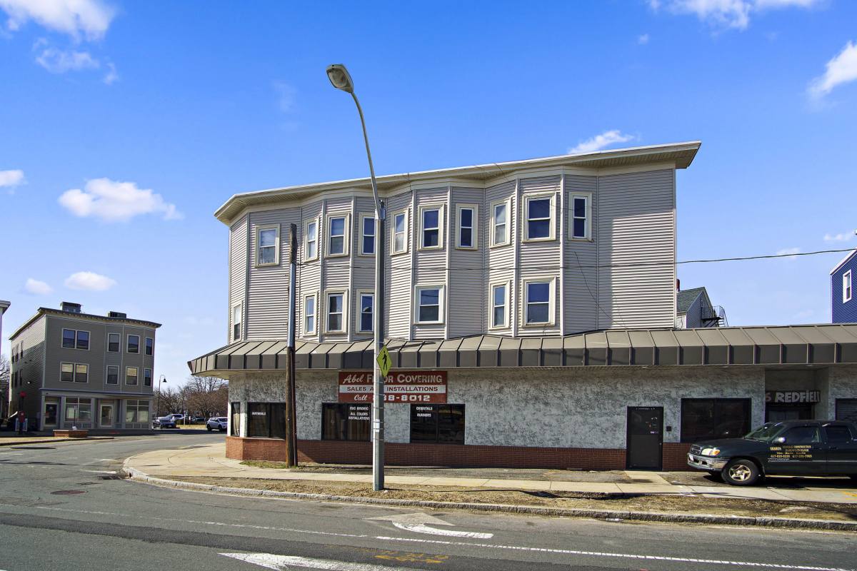 Apartment for rent at 2 Walnut St #2, Dorchester, MA 02122
