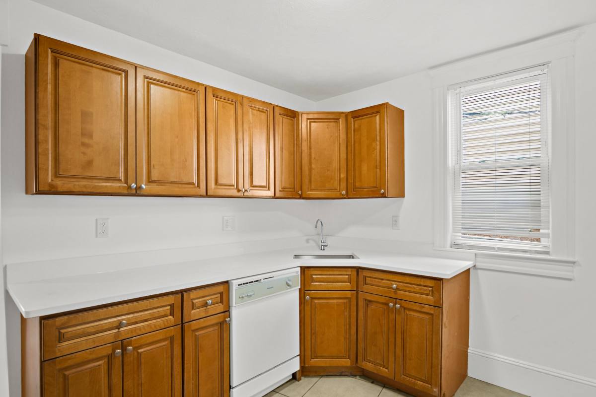 Apartment for rent at 2 Walnut St #2, Dorchester, MA 02122