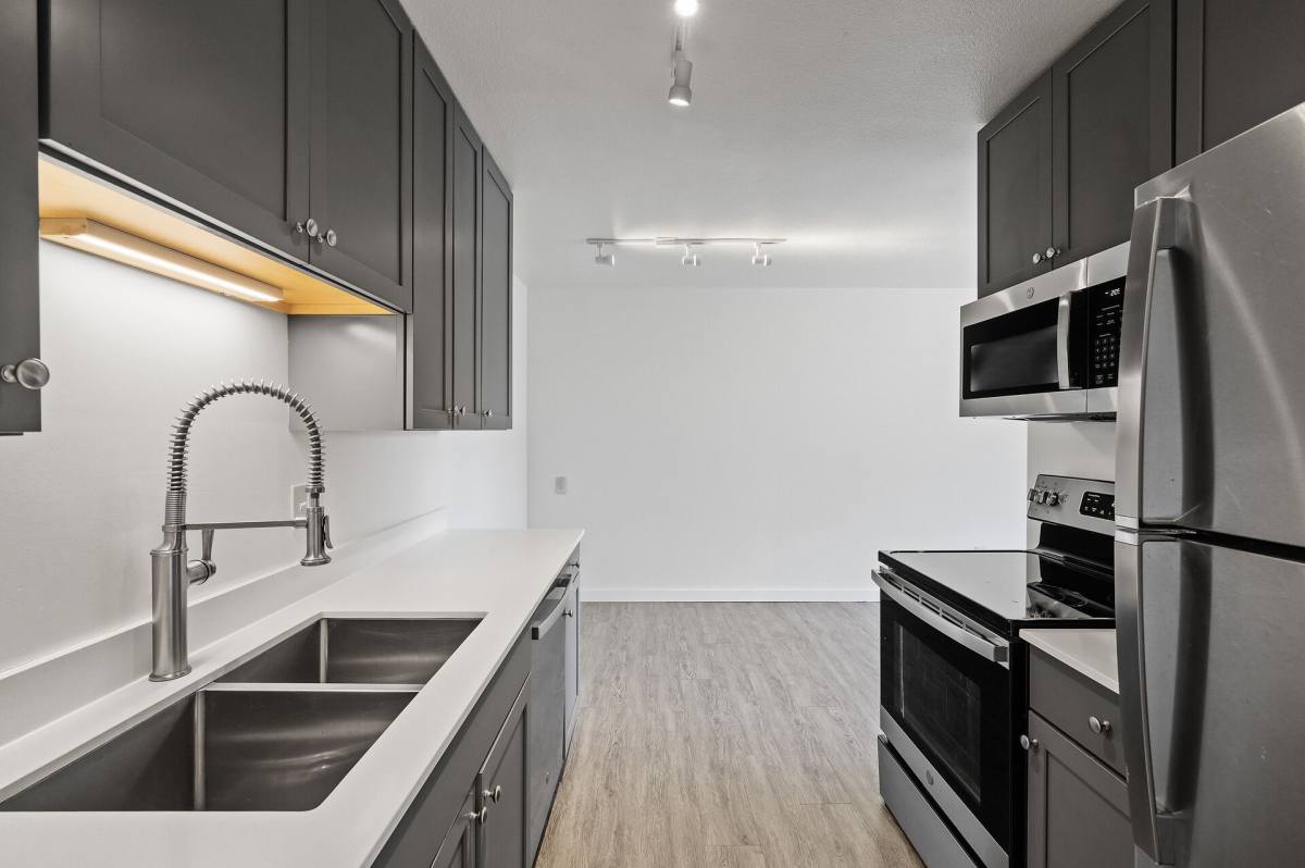 Apartment for rent at 6200 Golden Valley Rd, Minneapolis, MN 55422