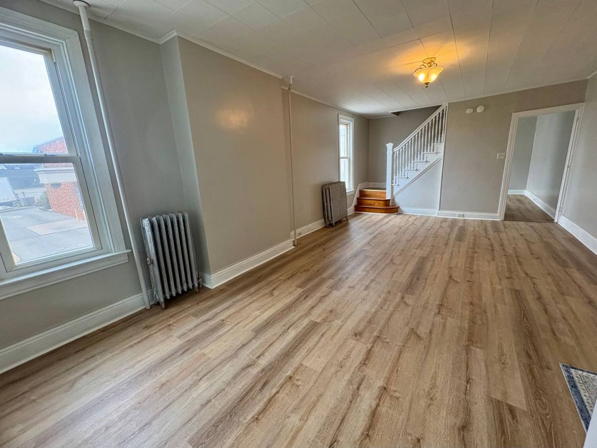 Townhouse for rent at 923 W Princess St, York, PA 17401