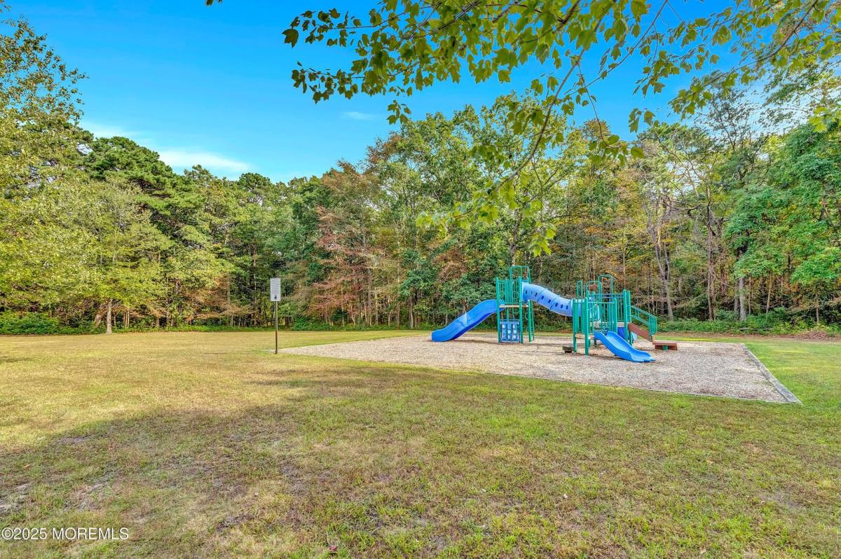 House for rent at 66 Diamond Lane, Howell, NJ 07731