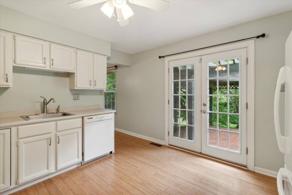 House for rent at 1607 Barbara Dr, Downingtown, PA 19335