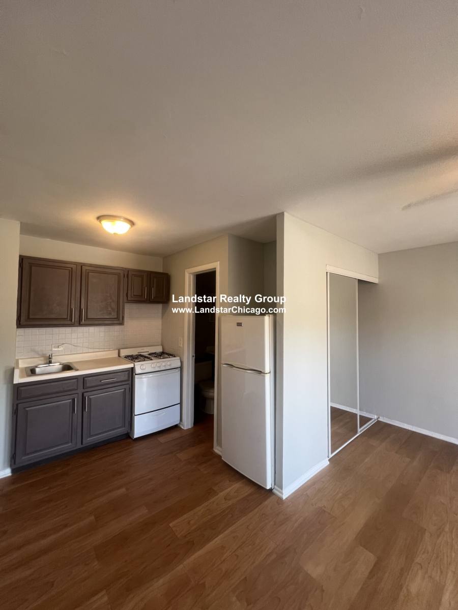 Apartment for rent at 4547 N Dover #2F, Chicago, IL 60640