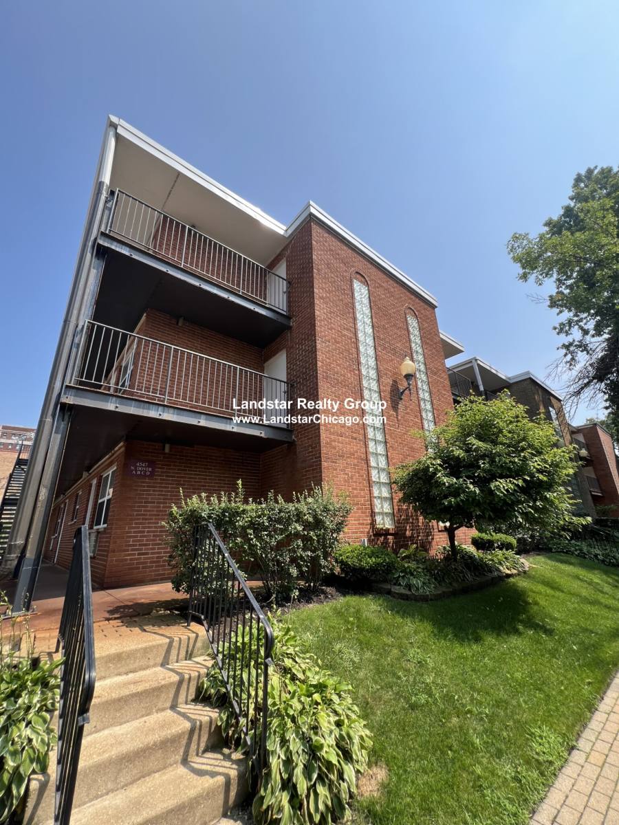 Apartment for rent at 4547 N Dover #2F, Chicago, IL 60640
