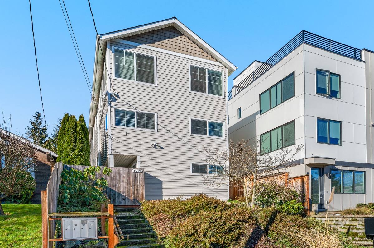 Townhouse for rent at 1213 6th Ave N, Seattle, WA 98109
