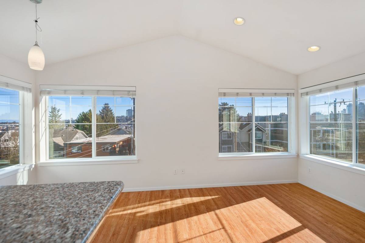 Townhouse for rent at 1213 6th Ave N, Seattle, WA 98109