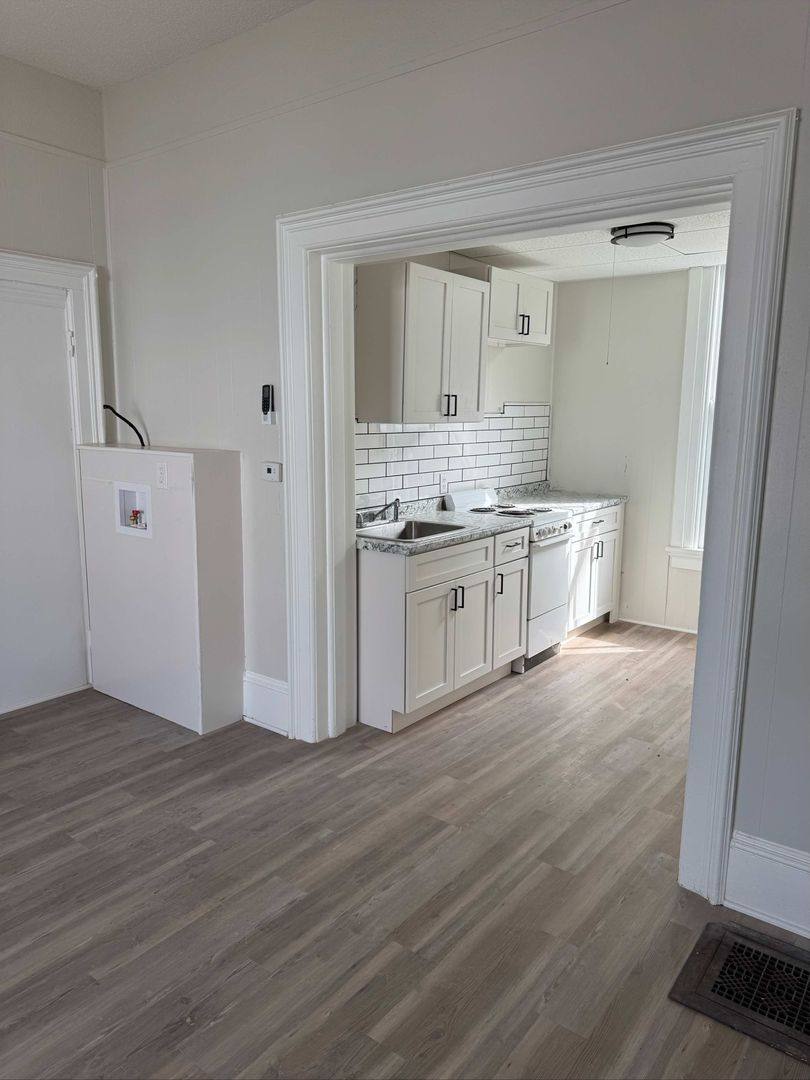 Apartment for rent at 2411 Fox Ave, Fort Wayne, IN 46807