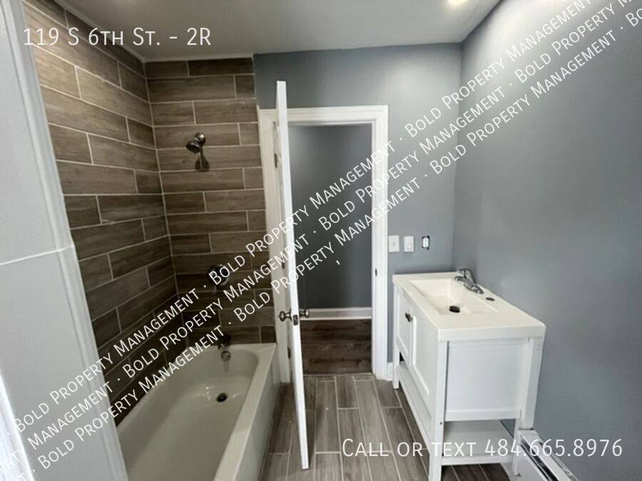 Apartment for rent at 119 S 6th St #2R, Reading, PA 19602