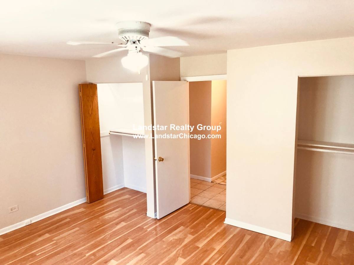 Apartment for rent at 7334 N Ridge Blvd #205, Chicago, IL 60645