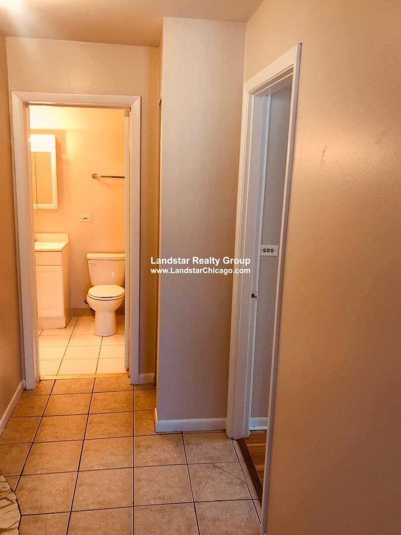 Apartment for rent at 7334 N Ridge Blvd #205, Chicago, IL 60645