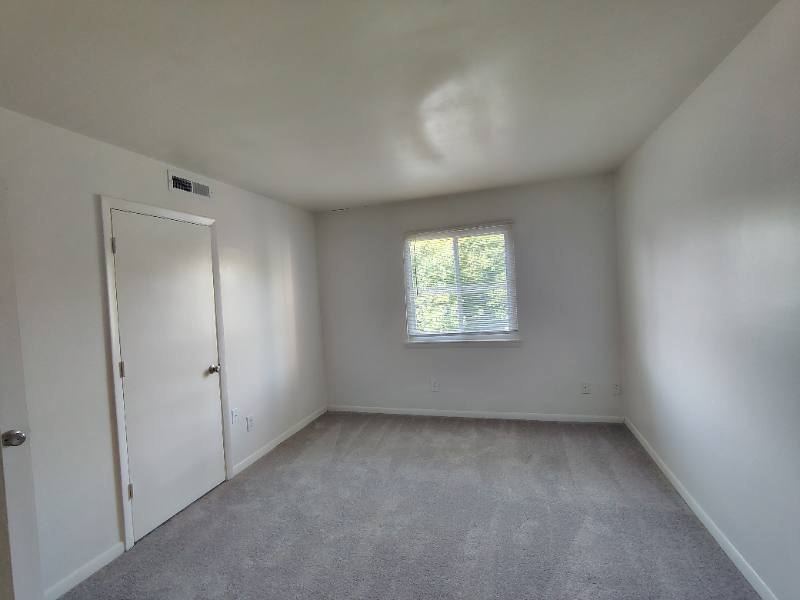 Apartment for rent at 600 Reusens Rd, Lynchburg, VA 24503