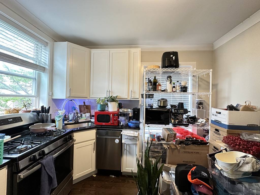 Apartment for rent at 644 Roscoe #NA10, Chicago, IL 60657
