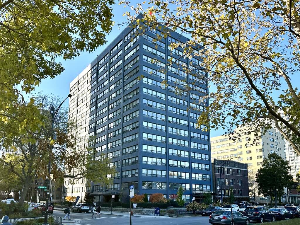 Apartment for rent at 4178 Marine Dr #P6021, Chicago, IL 60613