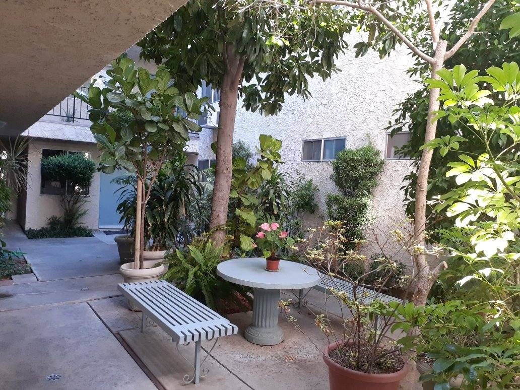 Apartment for rent at 15340 Vanowen St, Van Nuys, CA 91406