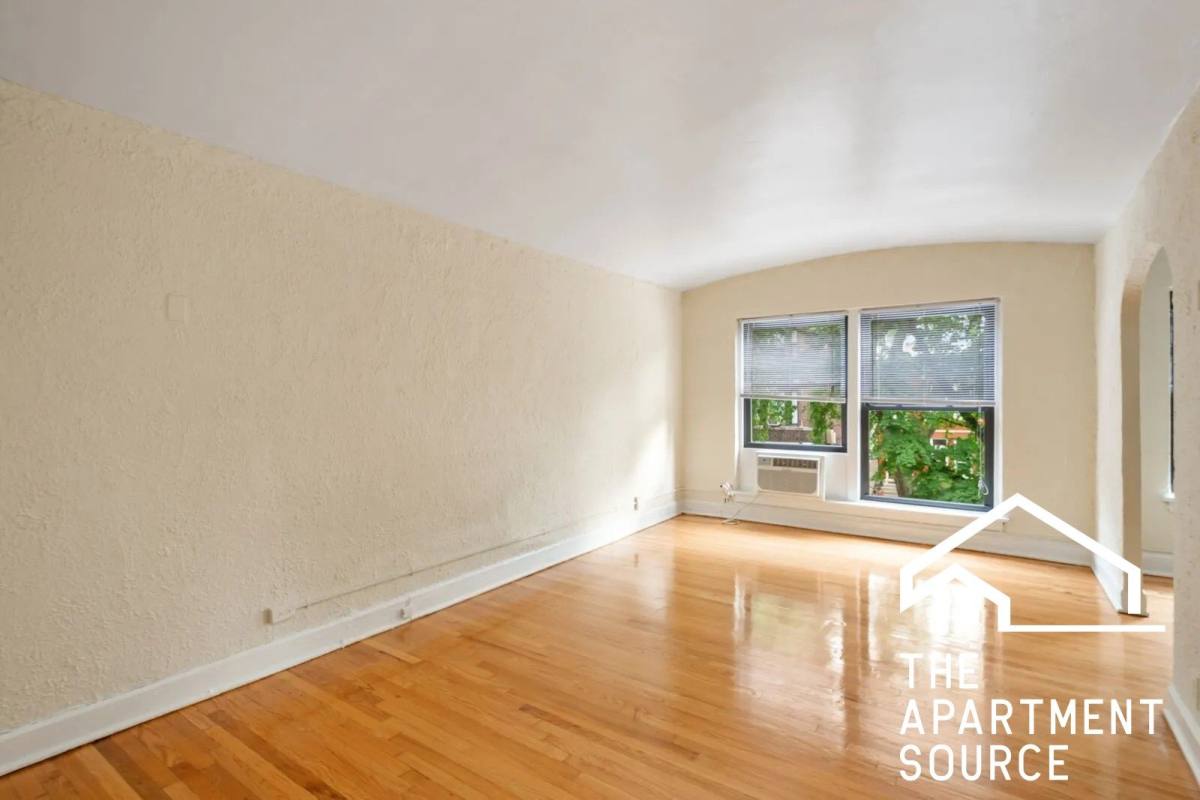 Apartment for rent at 536 W Arlington Place, Chicago, IL 60614