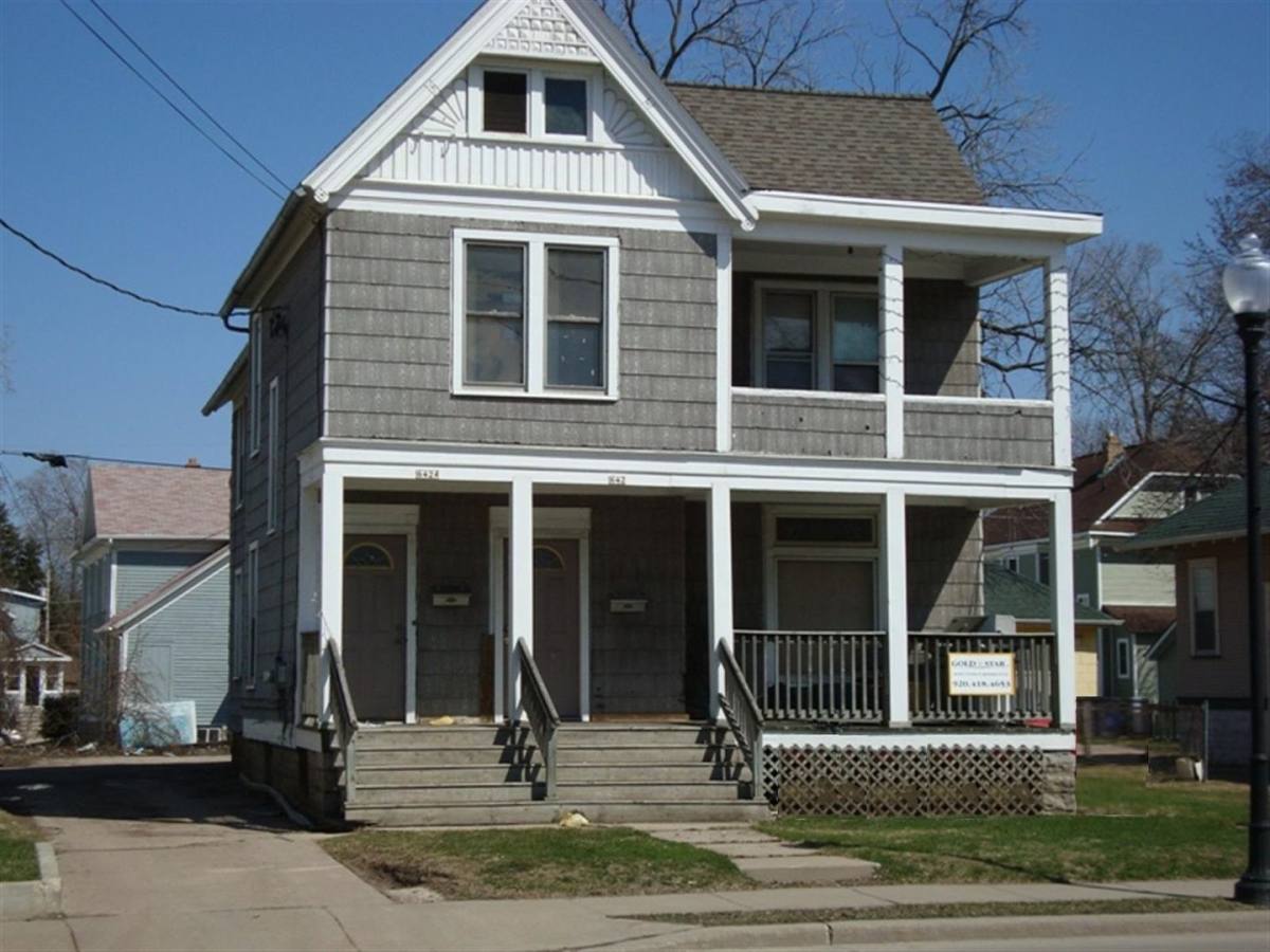 Apartment for rent at 642 Jackson, Oshkosh, WI 54901