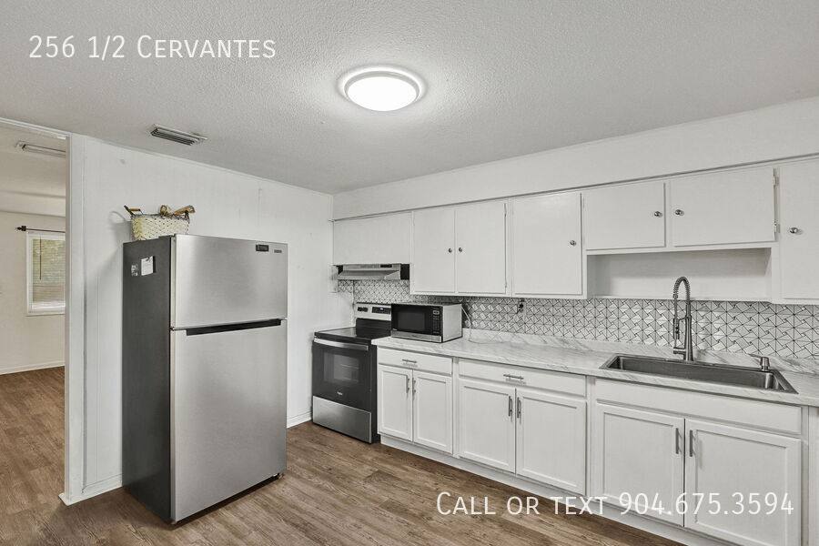 House for rent at 256 1 2 Cervantes, Saint Augustine, FL 32084