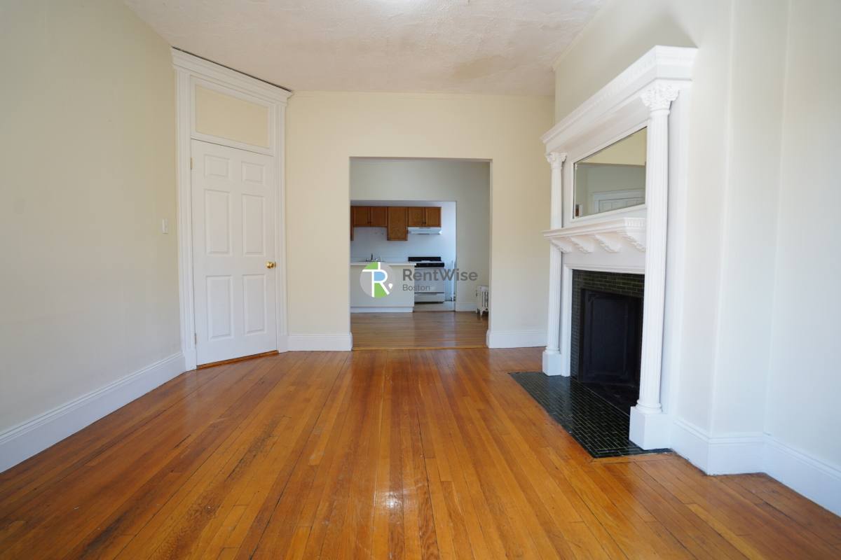 Apartment for rent at 1788 Beacon St #6, Brookline, MA 02445