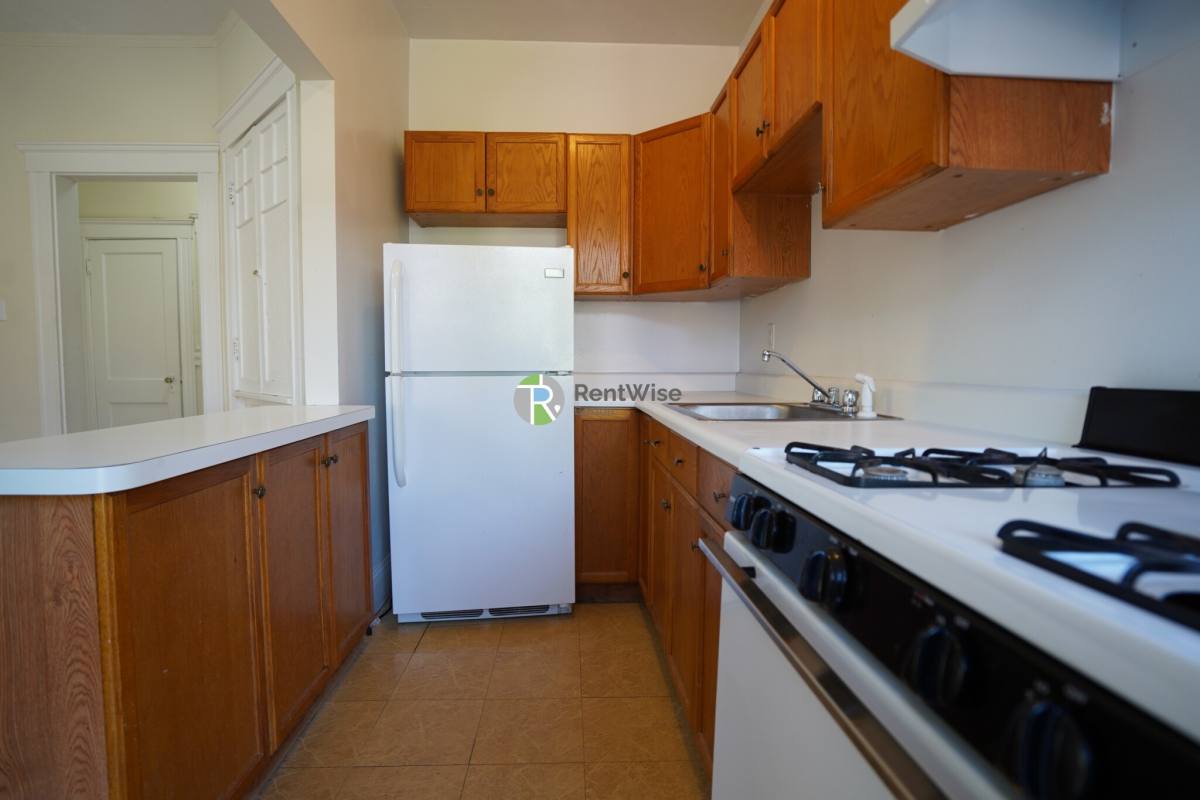Apartment for rent at 1788 Beacon St #6, Brookline, MA 02445
