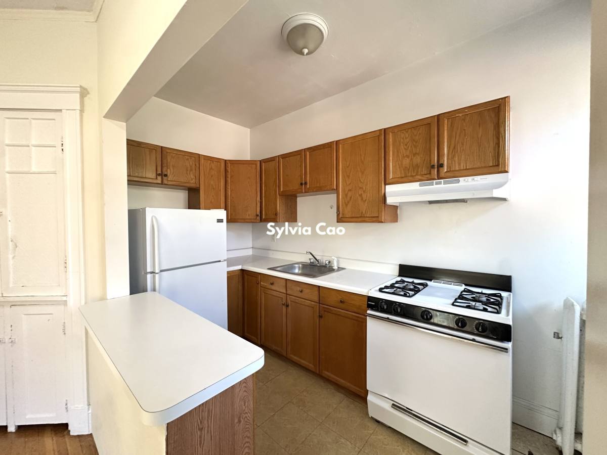 Apartment for rent at 1788 Beacon St #6, Brookline, MA 02445