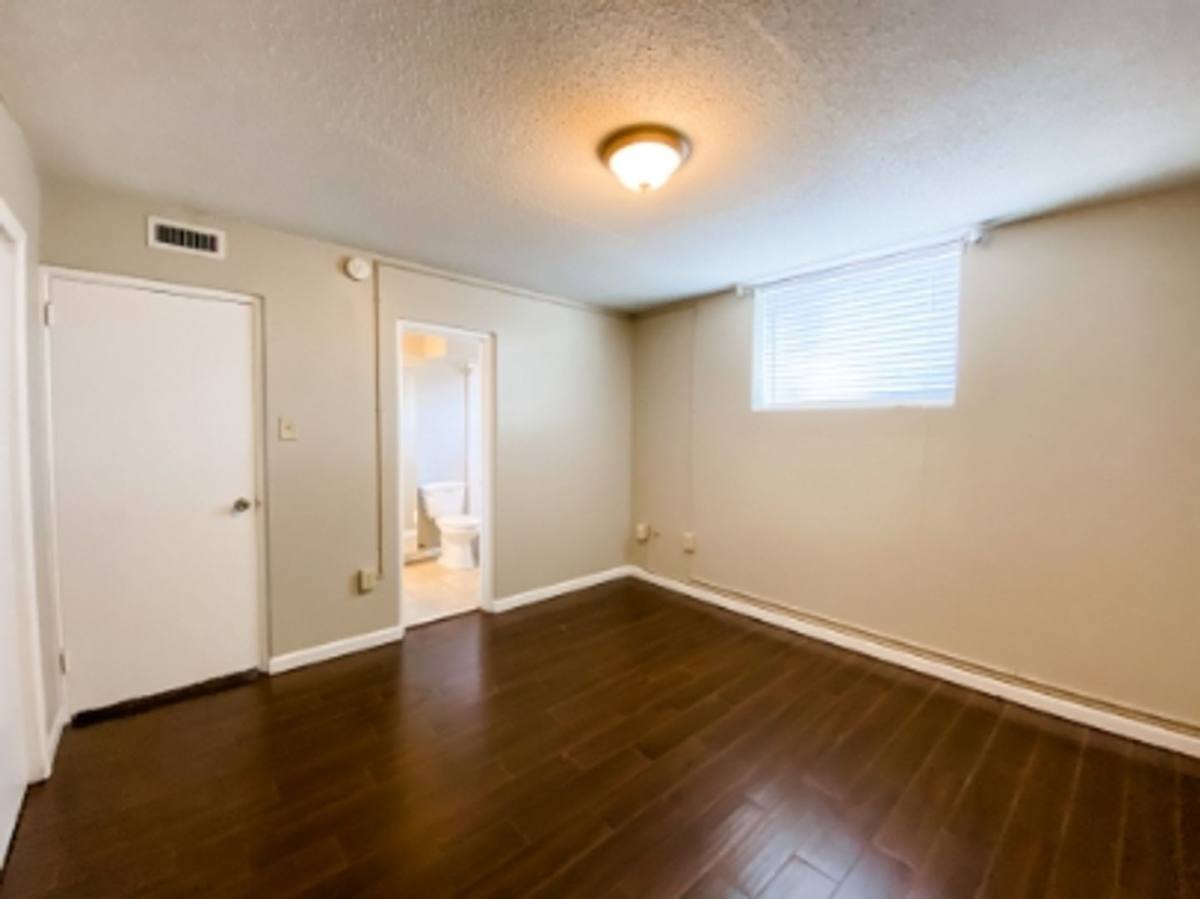 Condo for rent at 2990 Rhodes Circle S #102, Birmingham, AL 35205