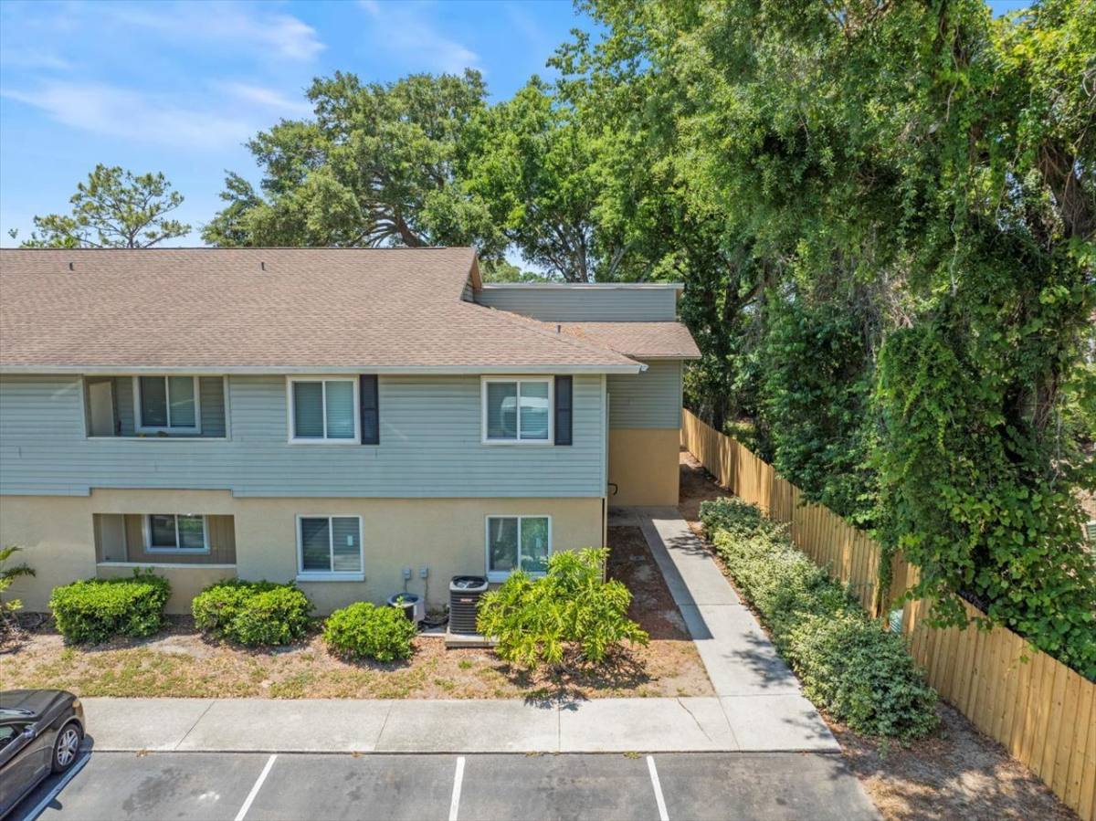 Condo for rent at 230 Thorntree Place, Brandon, FL 33510