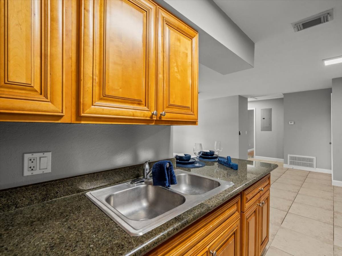 Condo for rent at 230 Thorntree Place, Brandon, FL 33510
