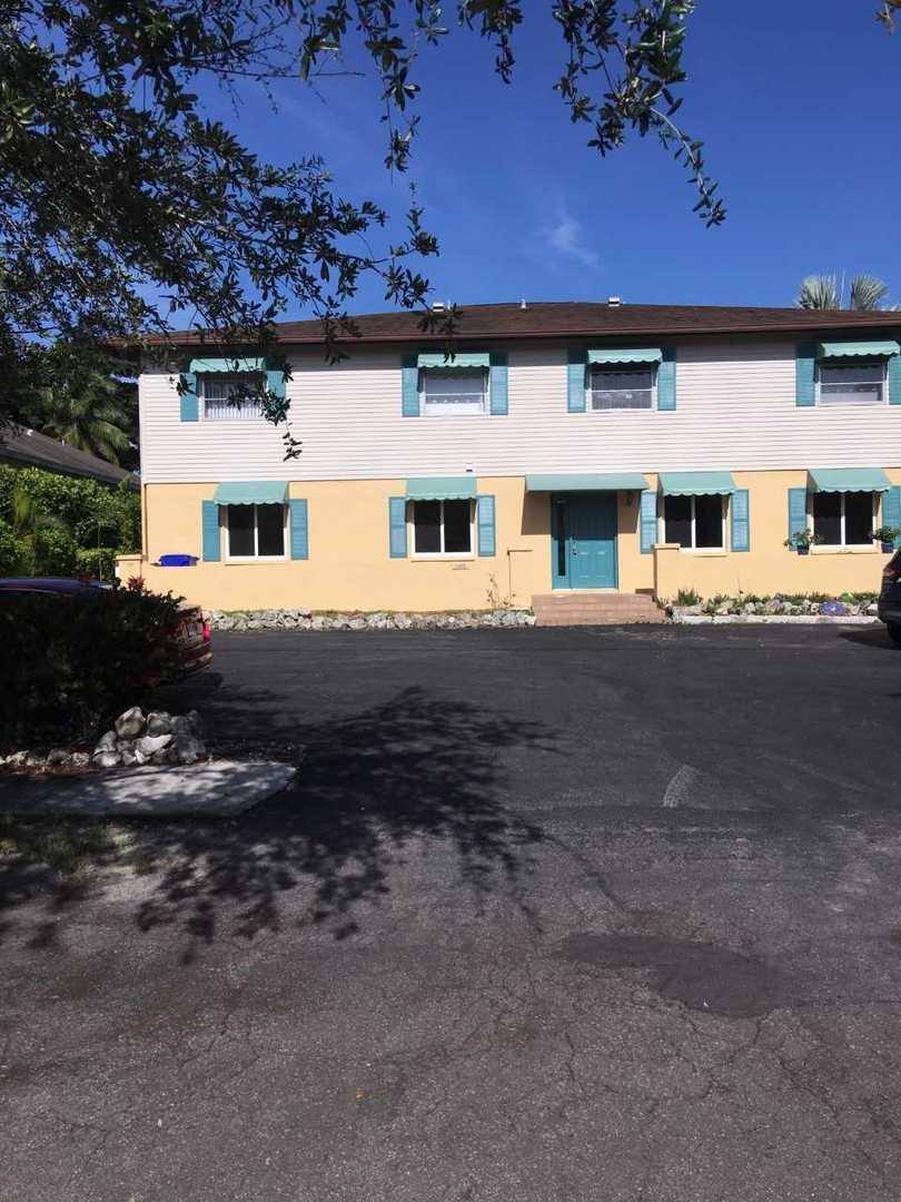 Townhouse for rent at 1186 Cherrystone Court, Naples, FL 34102