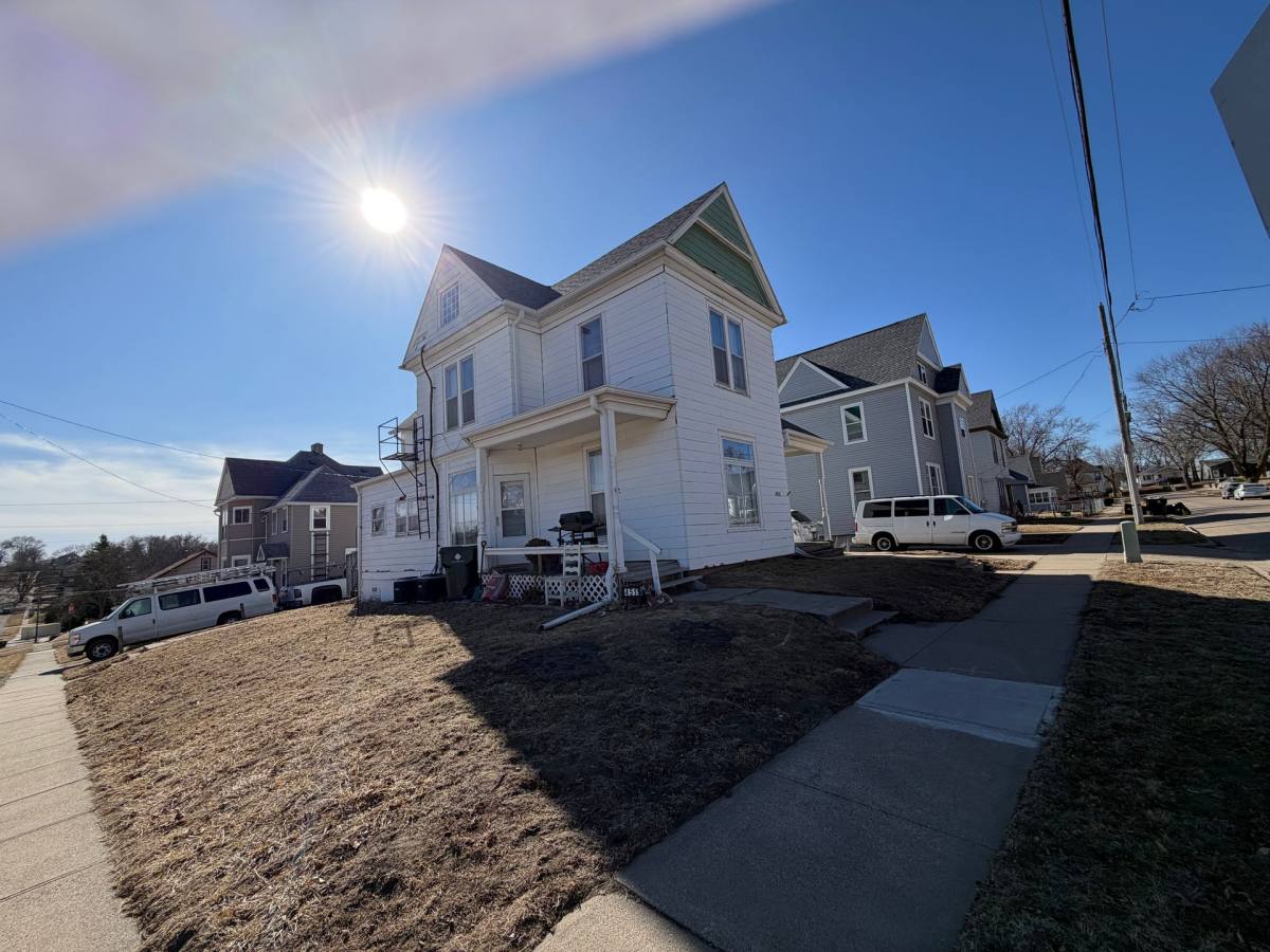 Apartment for rent at 4516 3rd Ave, Sioux City, IA 51106