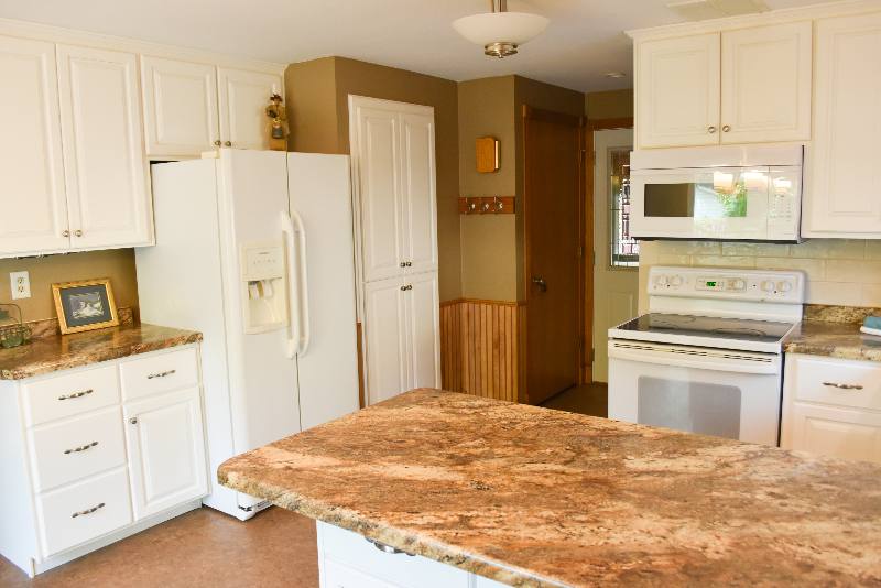 Townhouse for rent at 1030 Coppens Rd, Green Bay, WI 54303