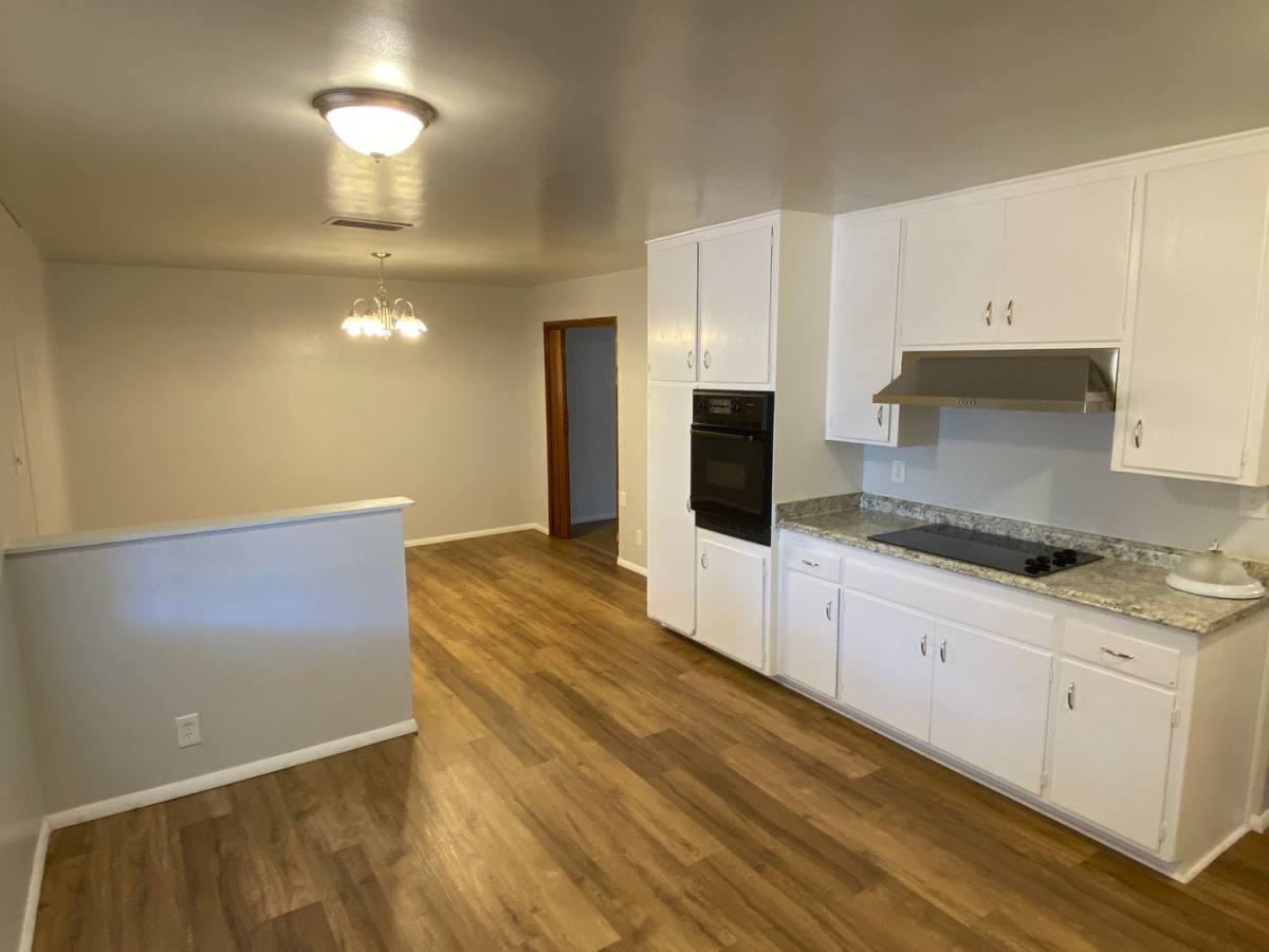 House for rent at 1014 W 17th Place #MH, Tempe, AZ 85281