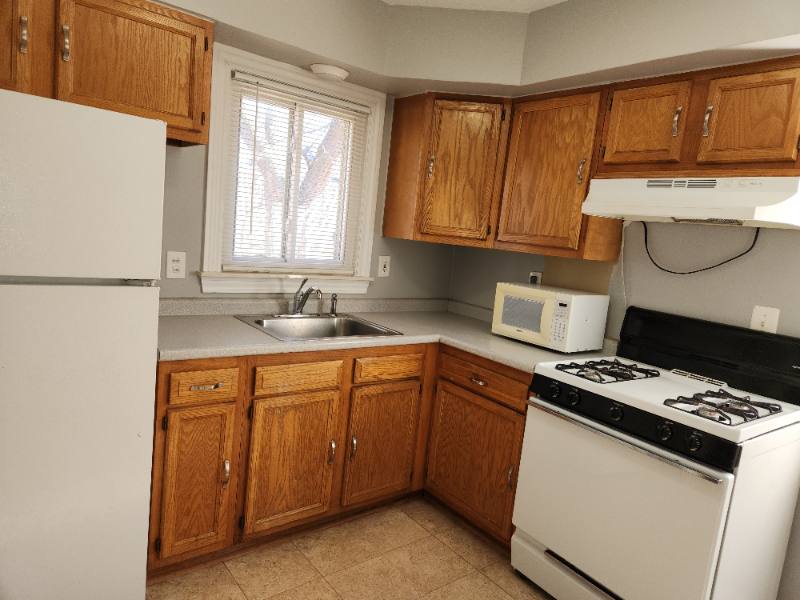 Townhouse for rent at 214 Potter Ave, Royal Oak, MI 48067