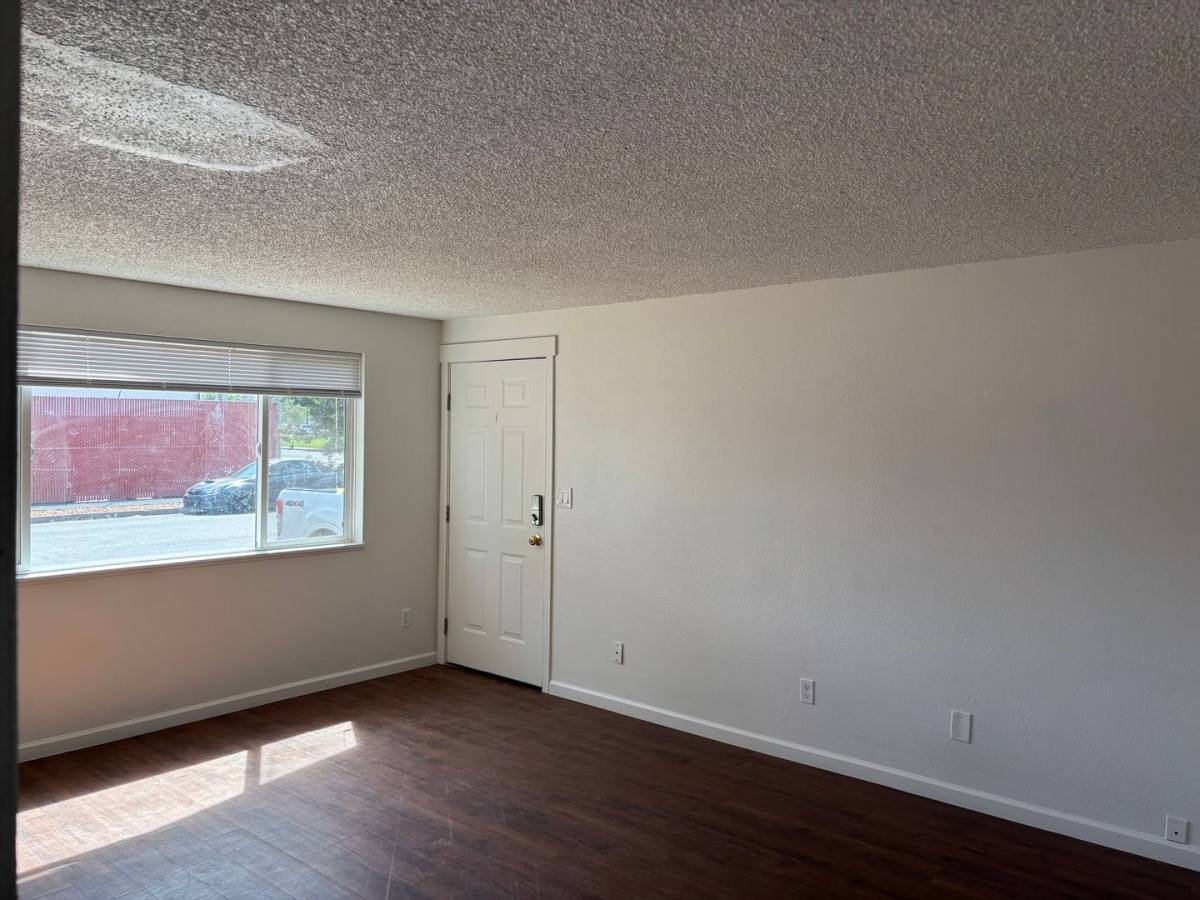 House for rent at 819 NW 7th St, Redmond, OR 97756