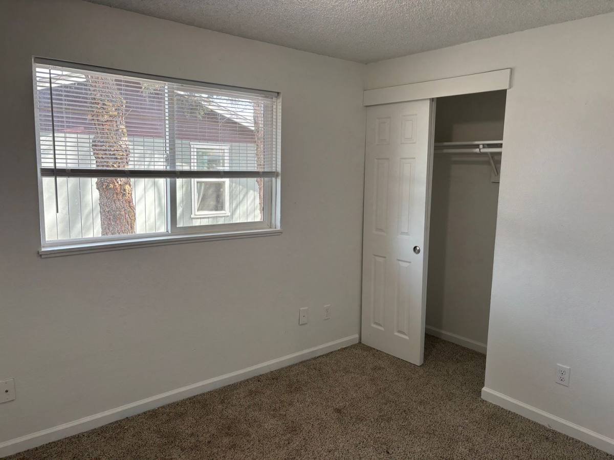 House for rent at 819 NW 7th St, Redmond, OR 97756