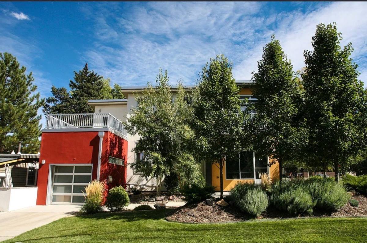House for rent at 402 Harrison St, Denver, CO 80206