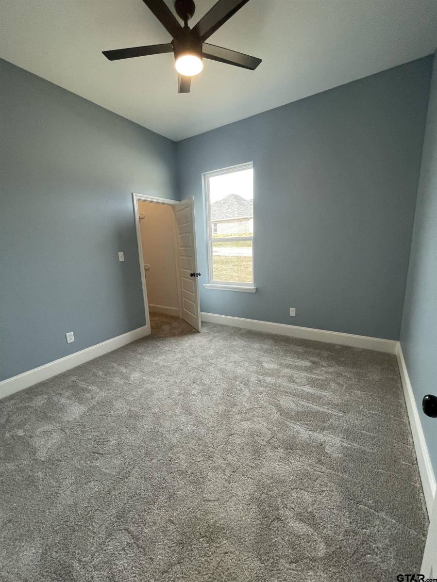 Apartment for rent at 1033 Stagecoach Bend, Bullard, TX 75757