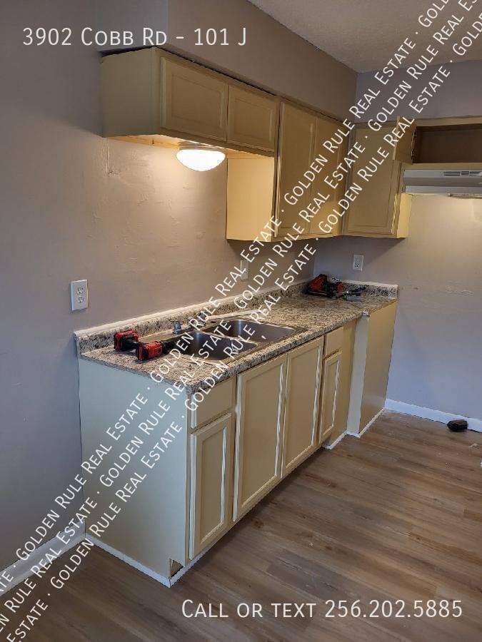 Apartment for rent at 3902 Cobb Rd #101 J, Huntsville, AL 35805