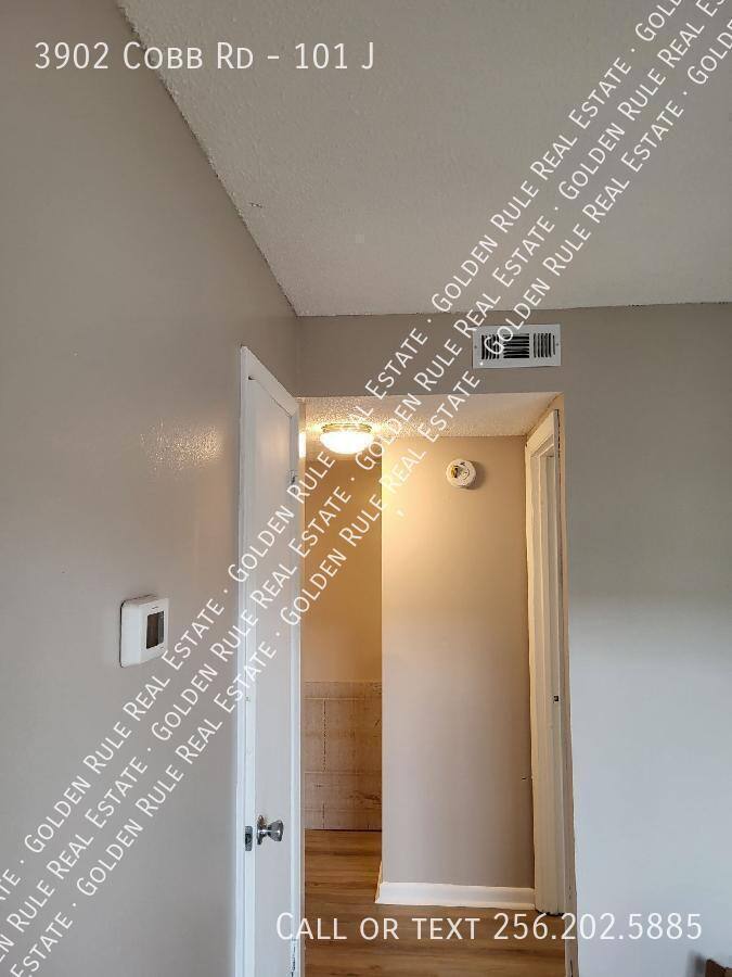 Apartment for rent at 3902 Cobb Rd #101 J, Huntsville, AL 35805