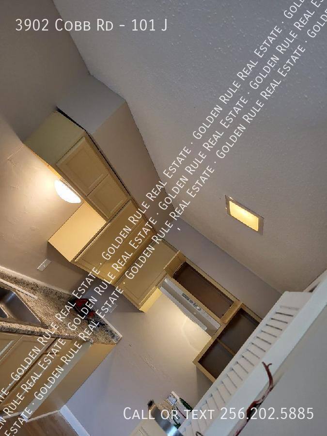 Apartment for rent at 3902 Cobb Rd #101 J, Huntsville, AL 35805