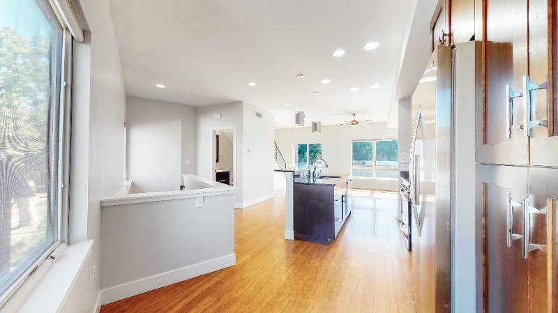 Townhouse for rent at 945 S Washington St, Denver, CO 80209