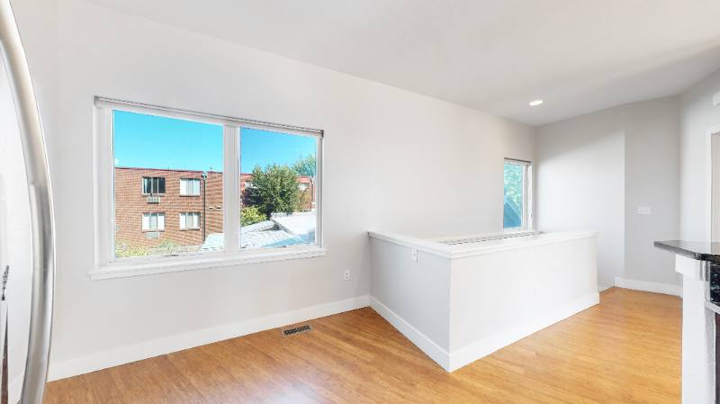 Townhouse for rent at 945 S Washington St, Denver, CO 80209