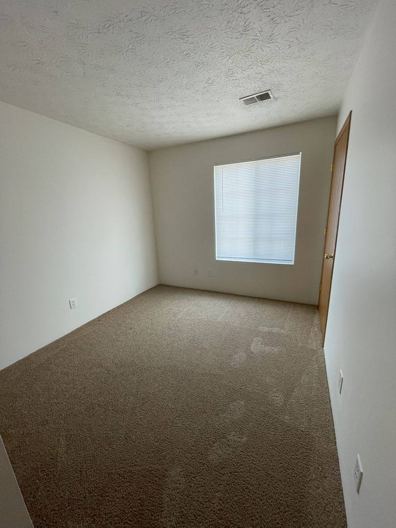 Apartment for rent at 10905 Shaker Point Way, Harrison, OH 45030