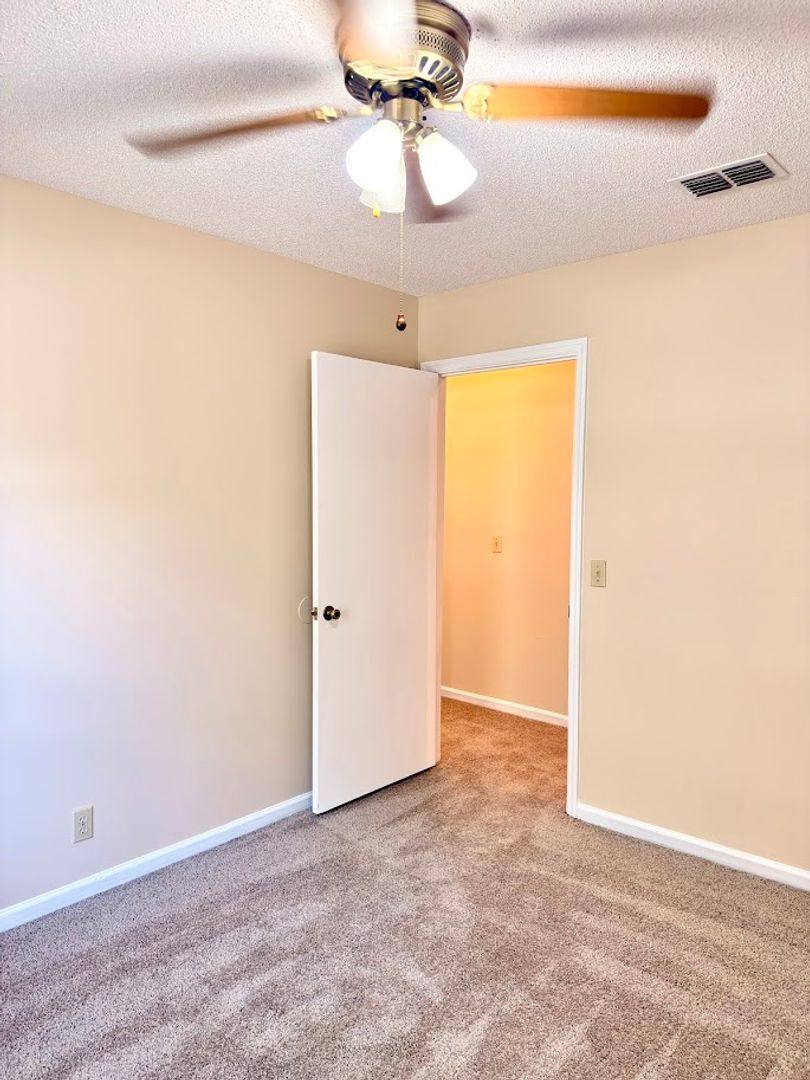 House for rent at 202 Cypress Dr, Kingsland, GA 31548