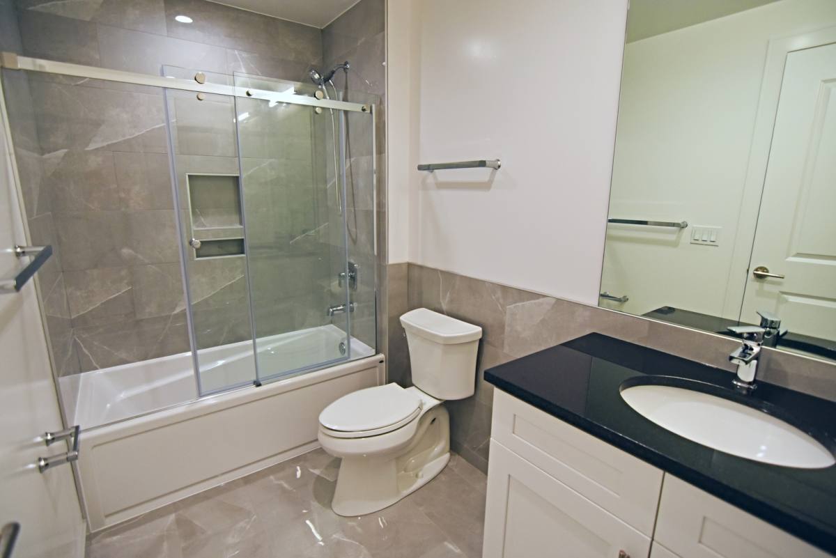 Apartment for rent at 3833 N Broadway St #512, Chicago, IL 60613