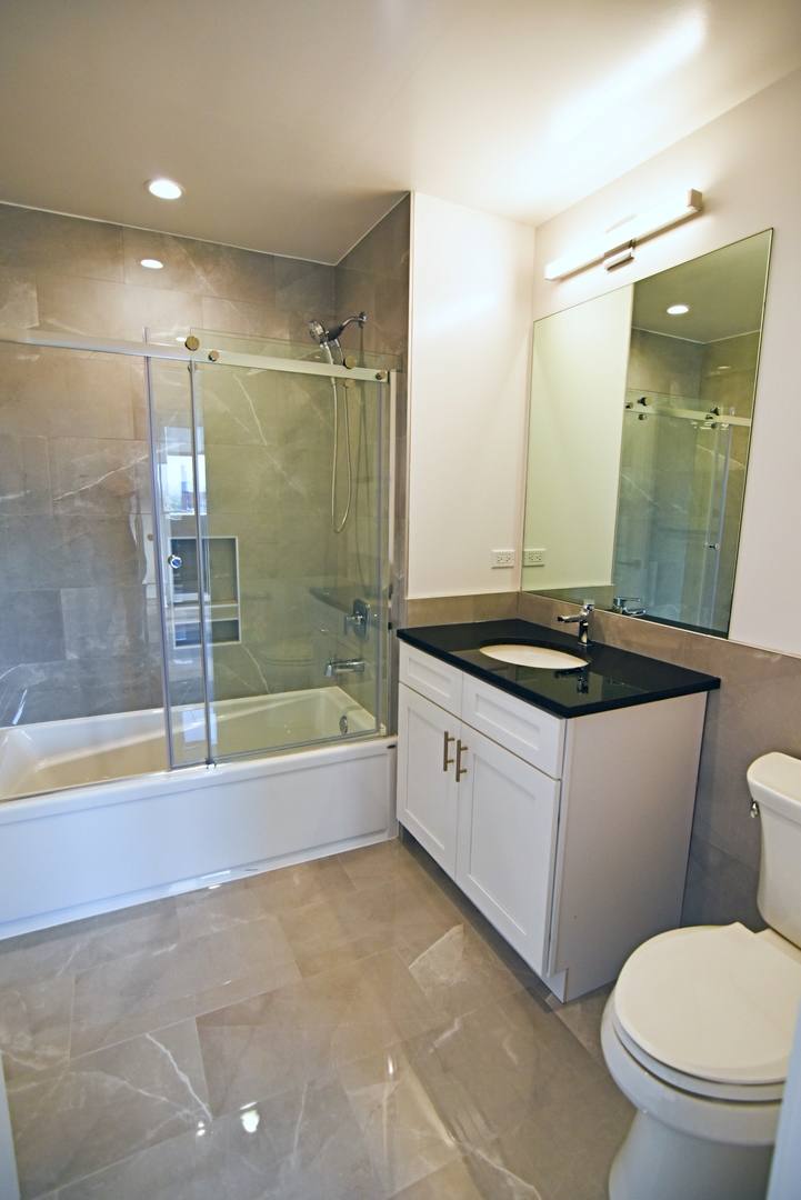 Apartment for rent at 3833 N Broadway St #512, Chicago, IL 60613